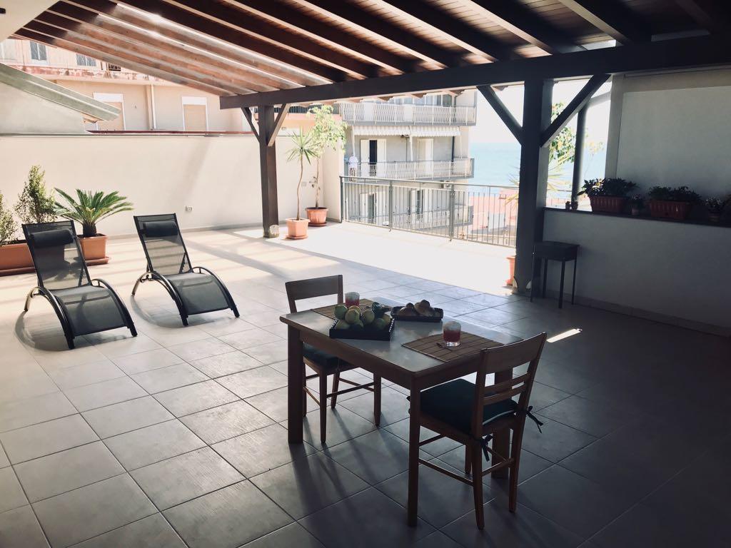 Appartamento Gambero Beach Santa Teresa Di Riva Exterior foto